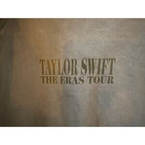 Taylor Swift The Eras Tour 2023, original, size s but very oversized